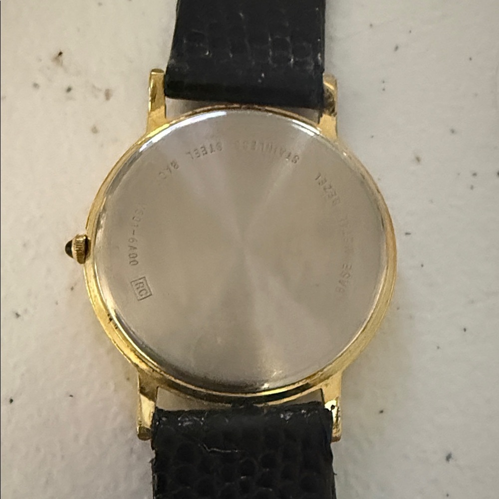 Vintage Lorus Disney Mickey Mouse Watch Original Leather Strap - Works! - Picture 5 of 10